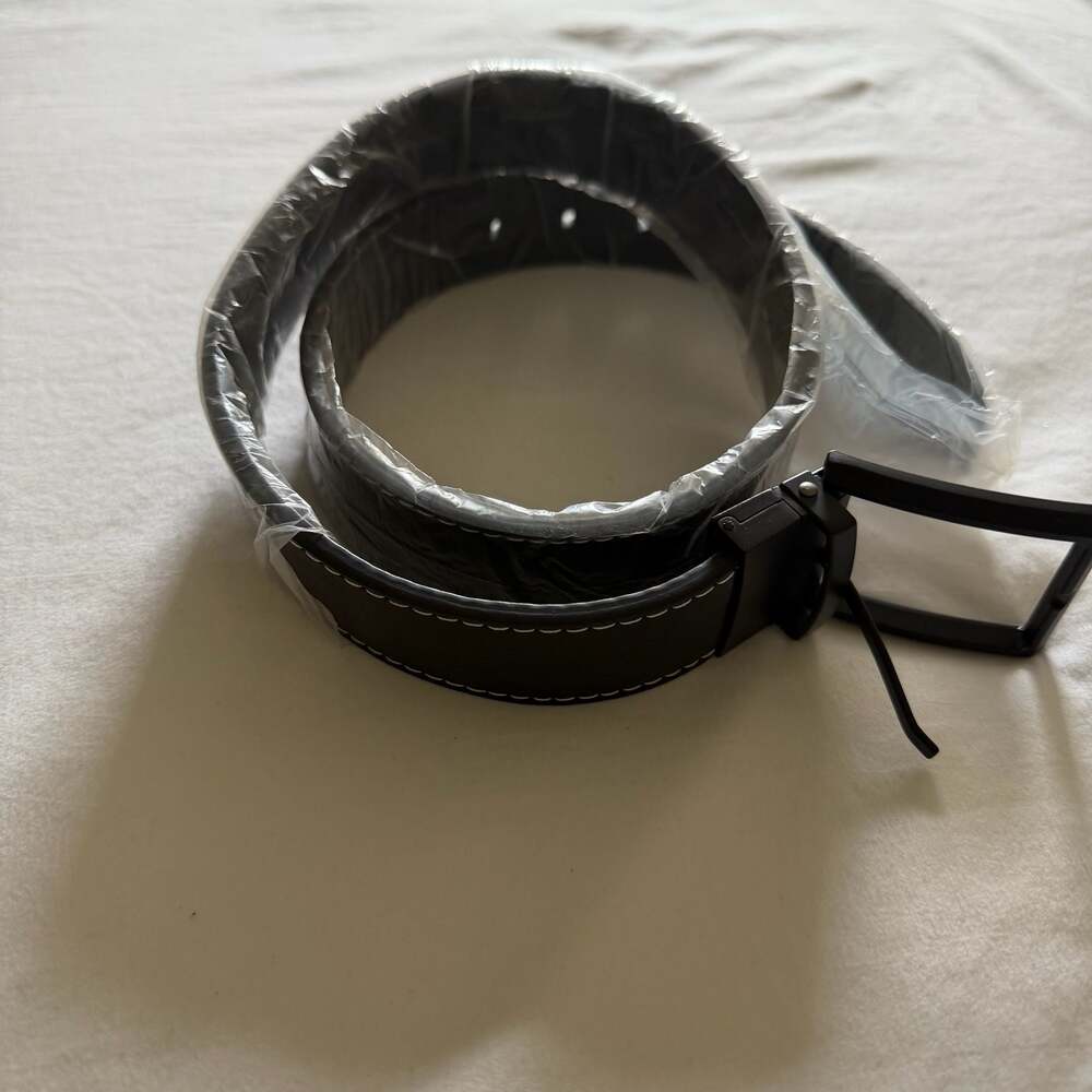 Men's Casual Black Leather Belt with White Stitching and Matte Black Buckle